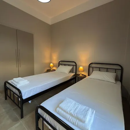 Plaza Vista * Kalamata